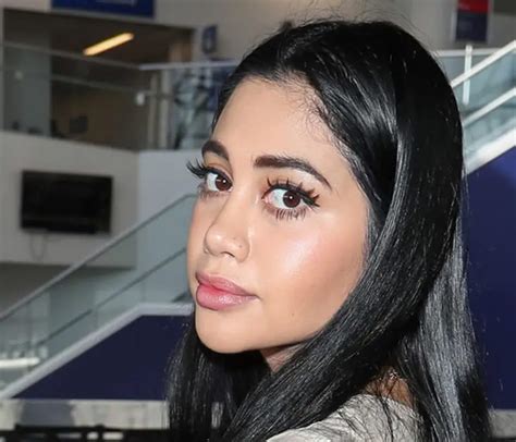 Jailyne Ojeda Before Makeup: Stunning Natural Look